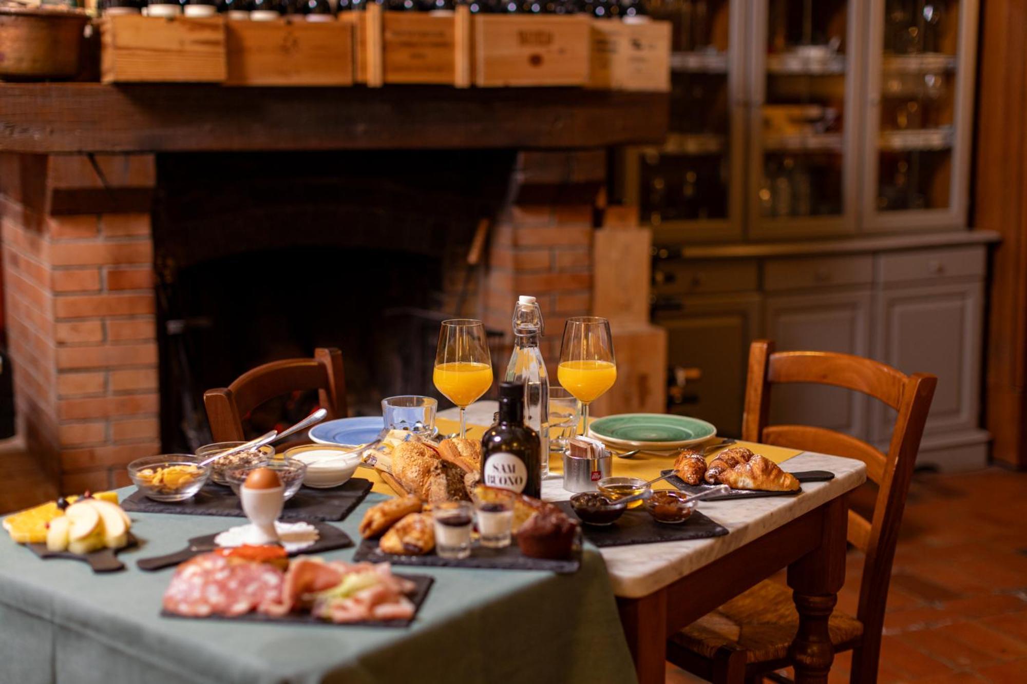 San Quirico dʼOrcia Torre Camaldoli B&B - Borgo Capitano Collection - Albergo Diffuso מראה חיצוני תמונה
